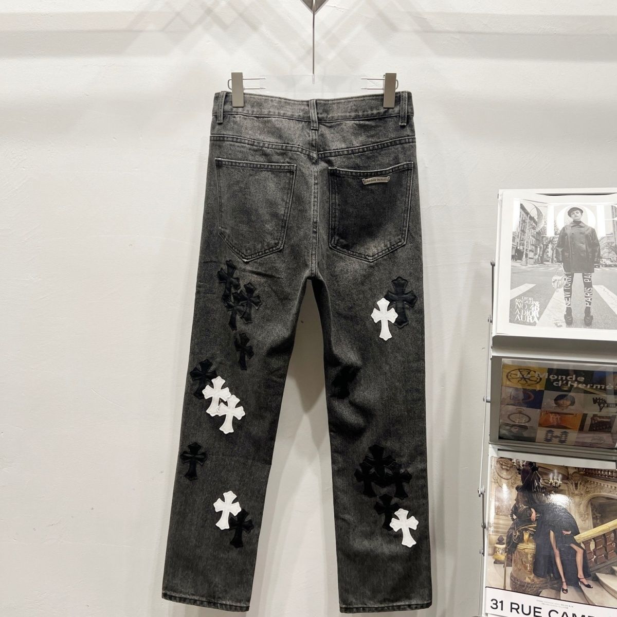 【CHROME HEARTS 公式旗艦店】クロムハーツ ジーパン、ご好評に付き再入荷！