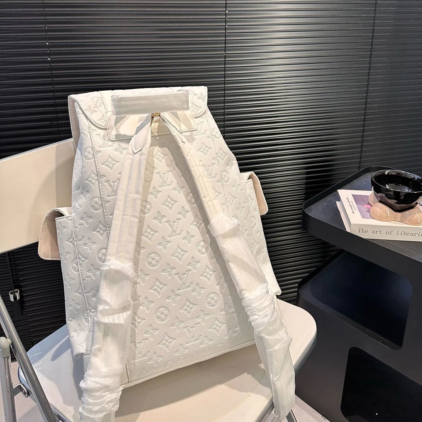 ◇Louis Vuitton◇ 春先に向けた最新スタイルのバックパック