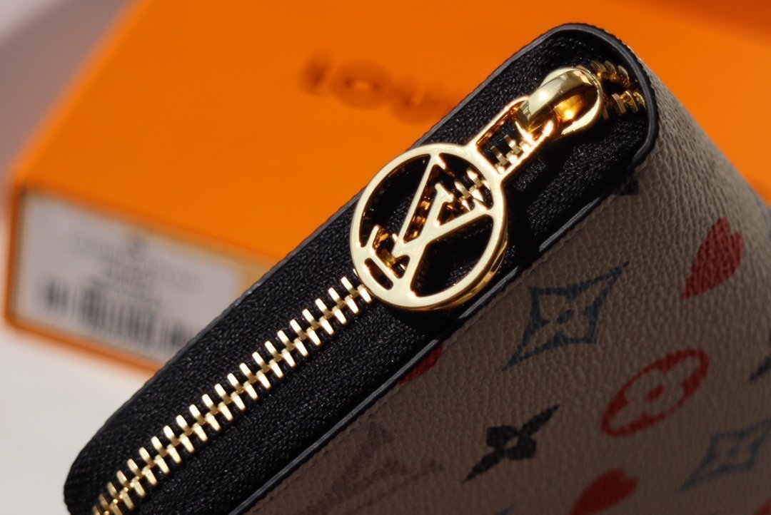 Louis Vuitton (ルイ・ヴィトン) 財布 11x8.5x2 cm