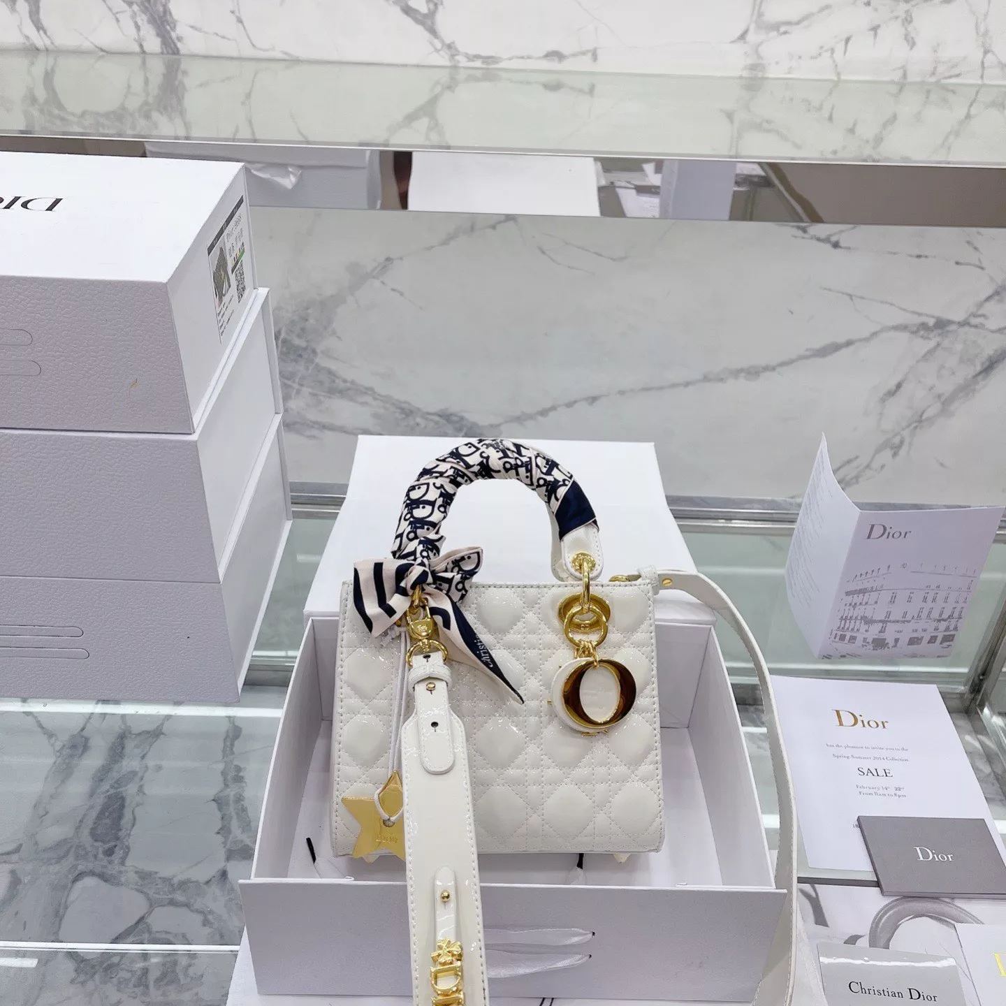 【最新作】Dior戴妃エナメルモデル