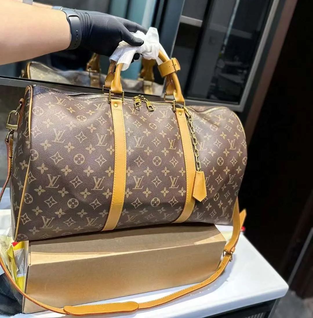 LOUIS VUITTON キーポルバンドリエール50.0x 29.0cm