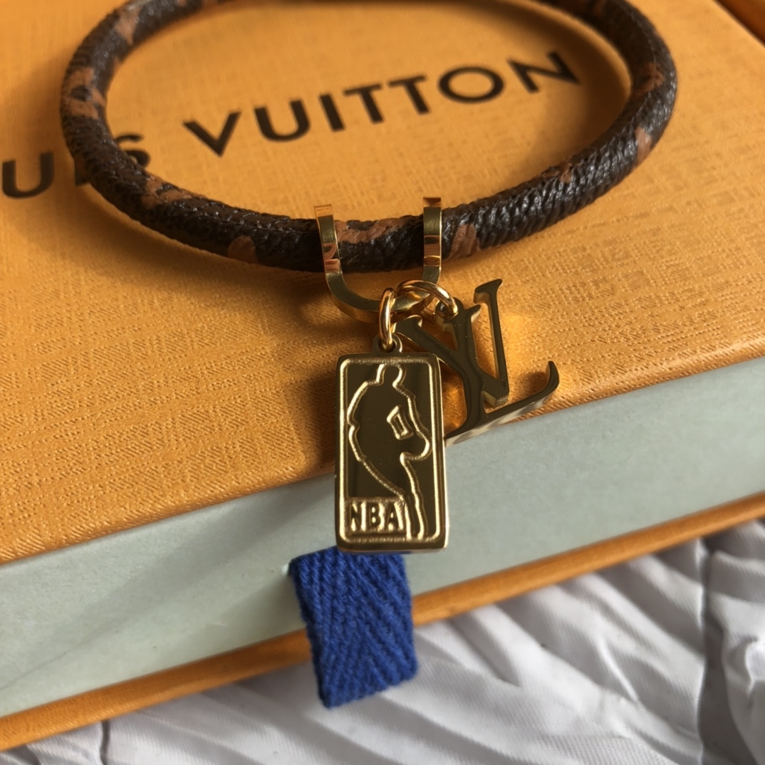 Louis Vuitton（ルイヴィトン）ブレスレット LV&NBA