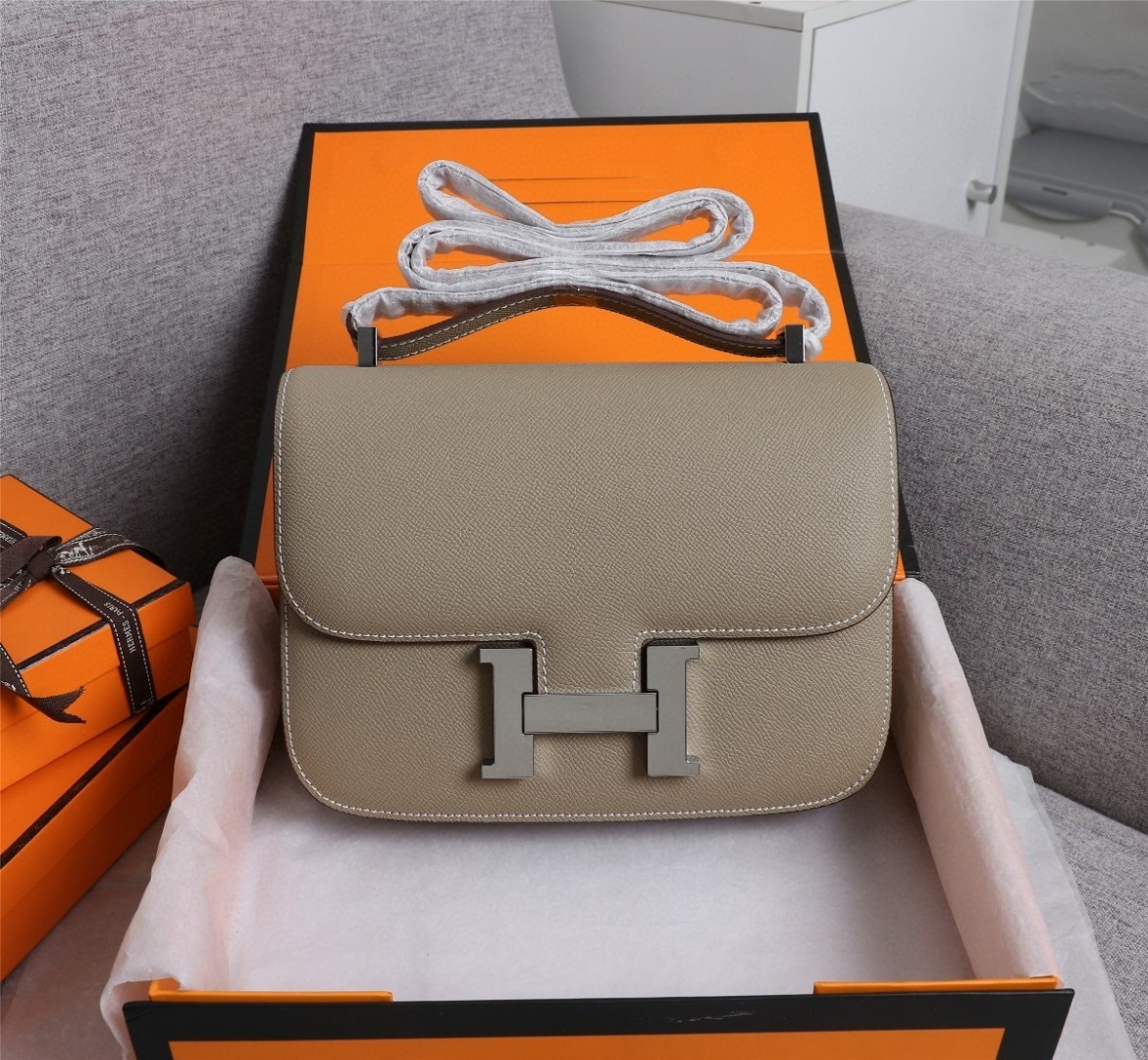 HERMES リミテッドエディション コンスタンス
