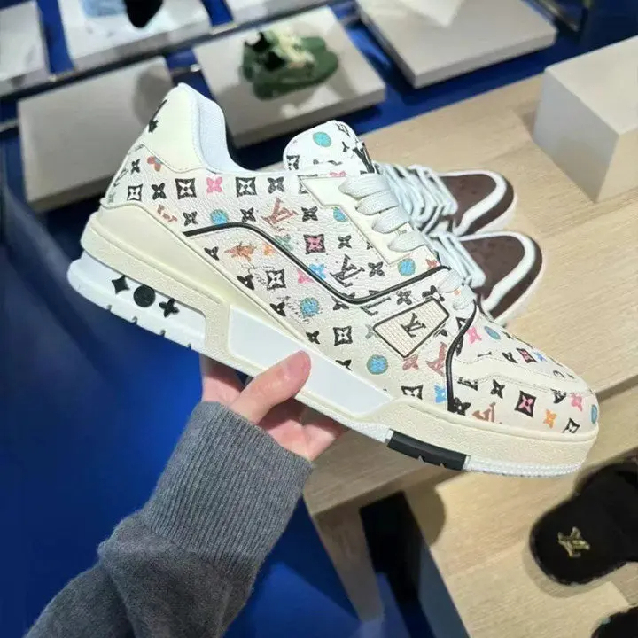 タイラー・ザ・クリエイター x ルイ・ヴィトン トレーナー