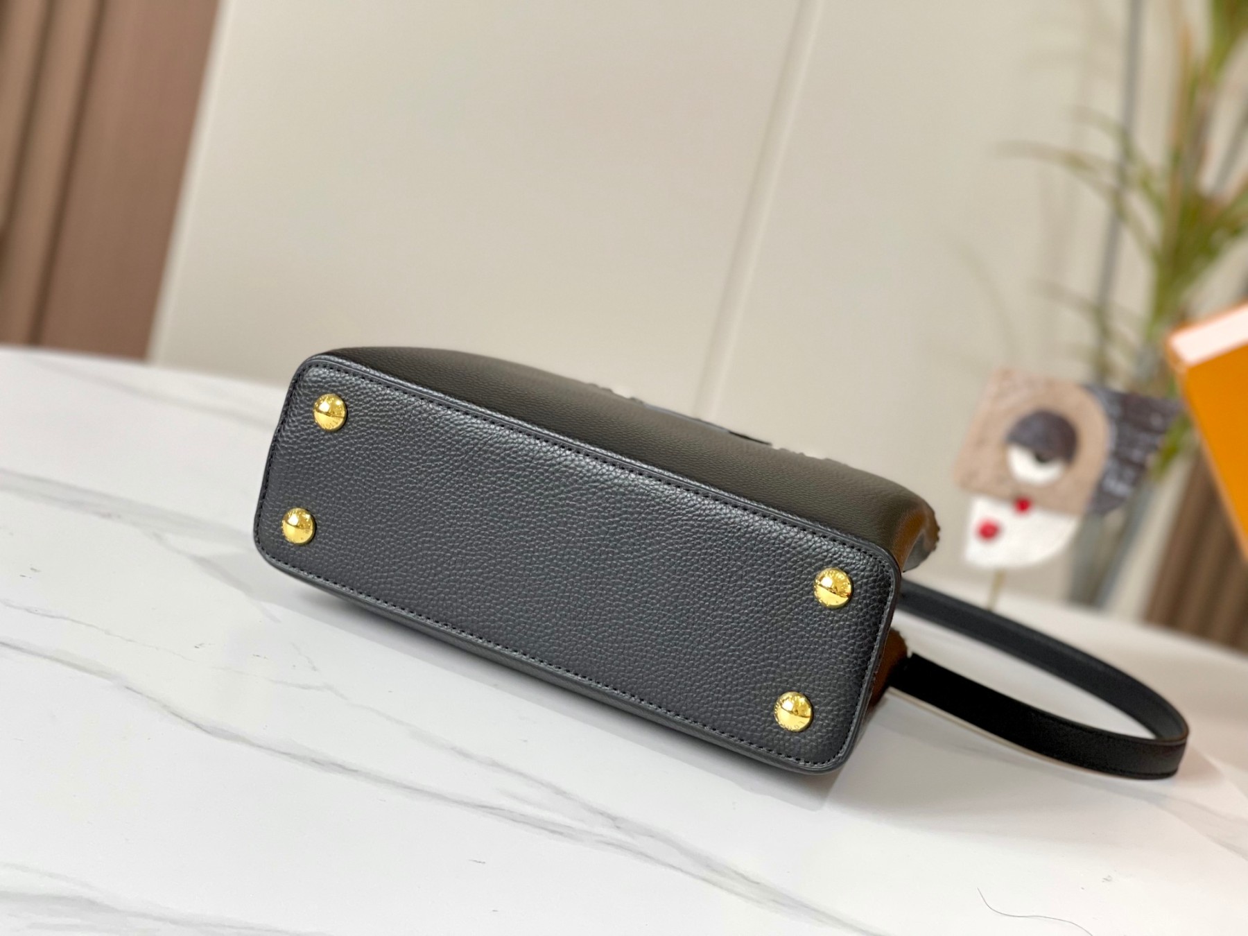 LOUIS VUITTON ルイヴィトン CAPUCINES ハンドバッグ M95508