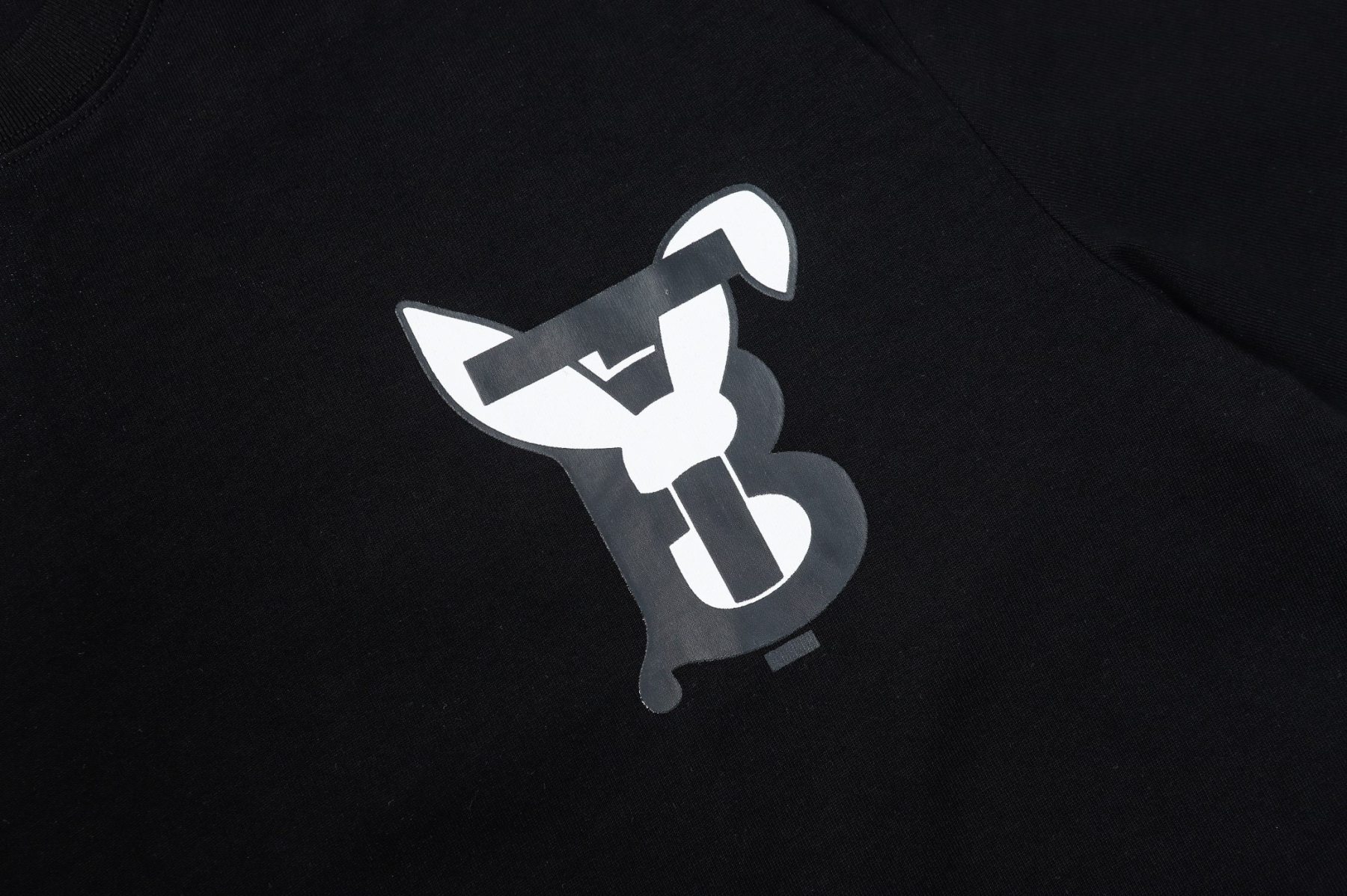 【BURBERRY旗艦店】バーバリー 半袖Tシャツ ご好評に付き再入荷！
