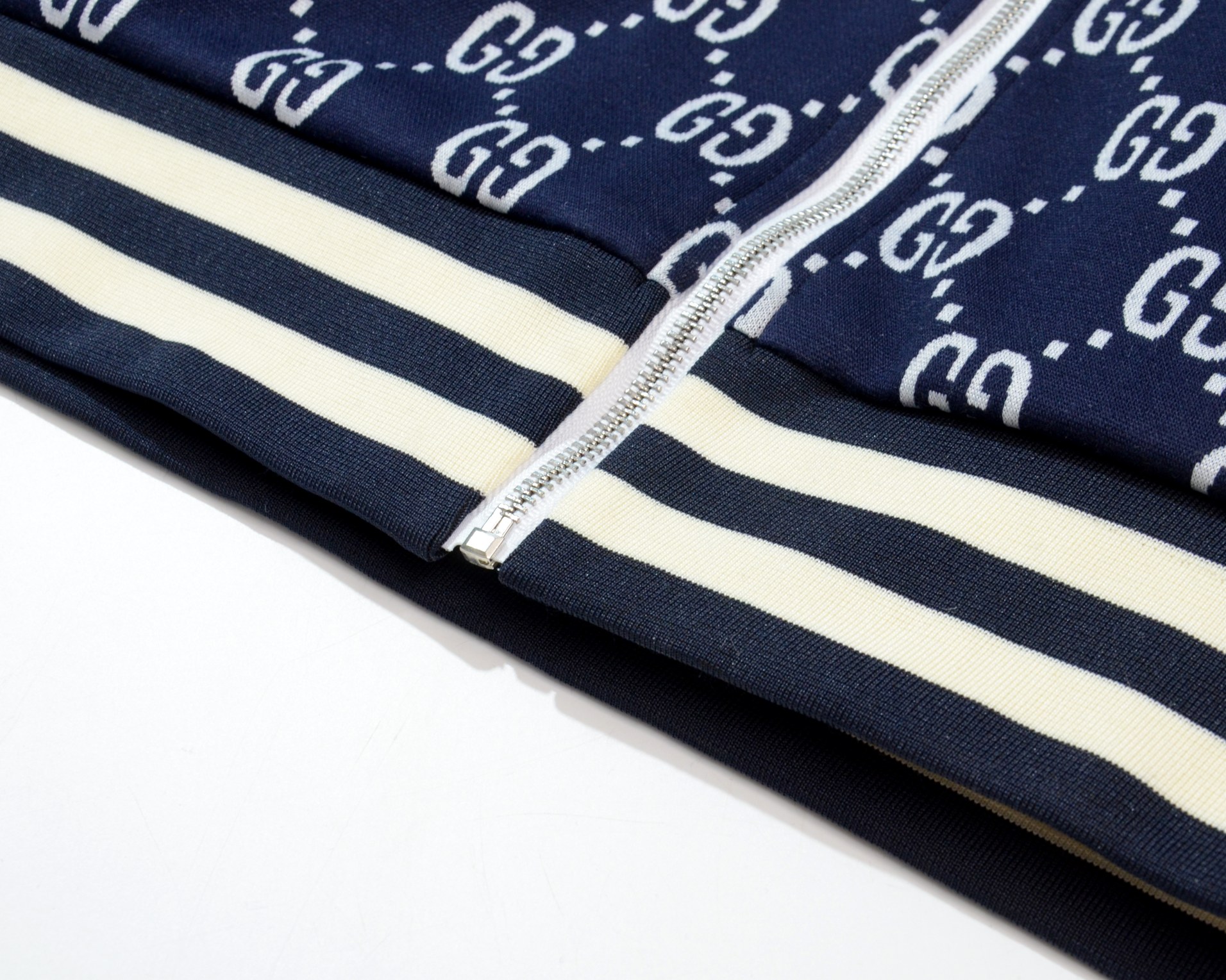 【GUCCI公式旗艦店】グッチ ジャケット ご好評に付き再入荷！