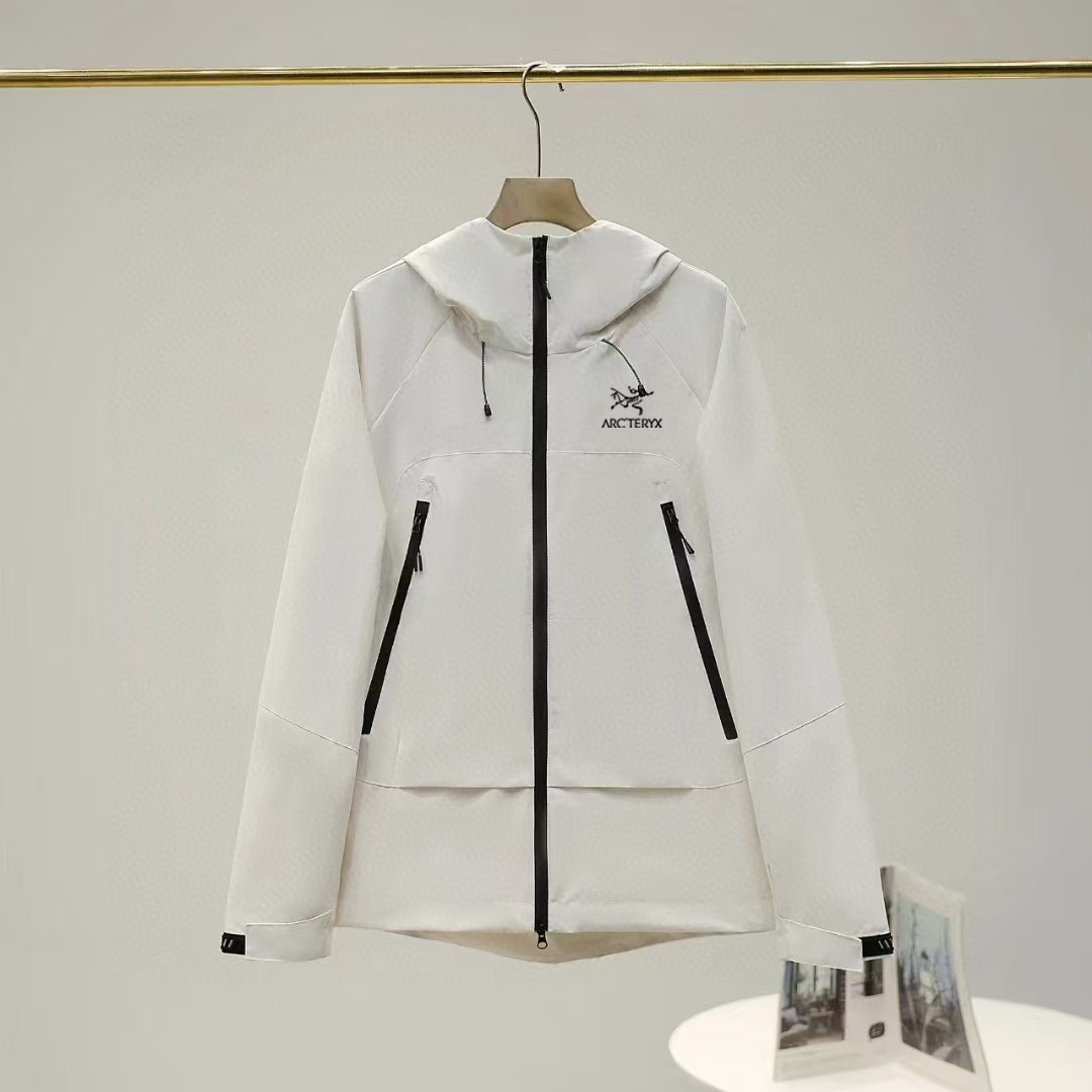 【ARC'TERYX旗艦店】アウトドアジャケット ご好評に付き再入荷！