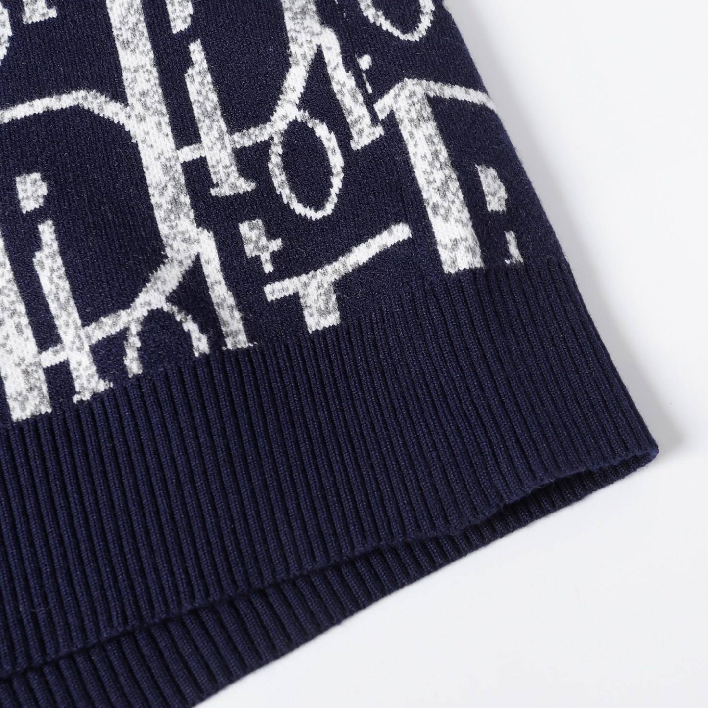 【DIOR旗艦店】ディオール セーター 男女兼用 ご好評に付き再入荷！