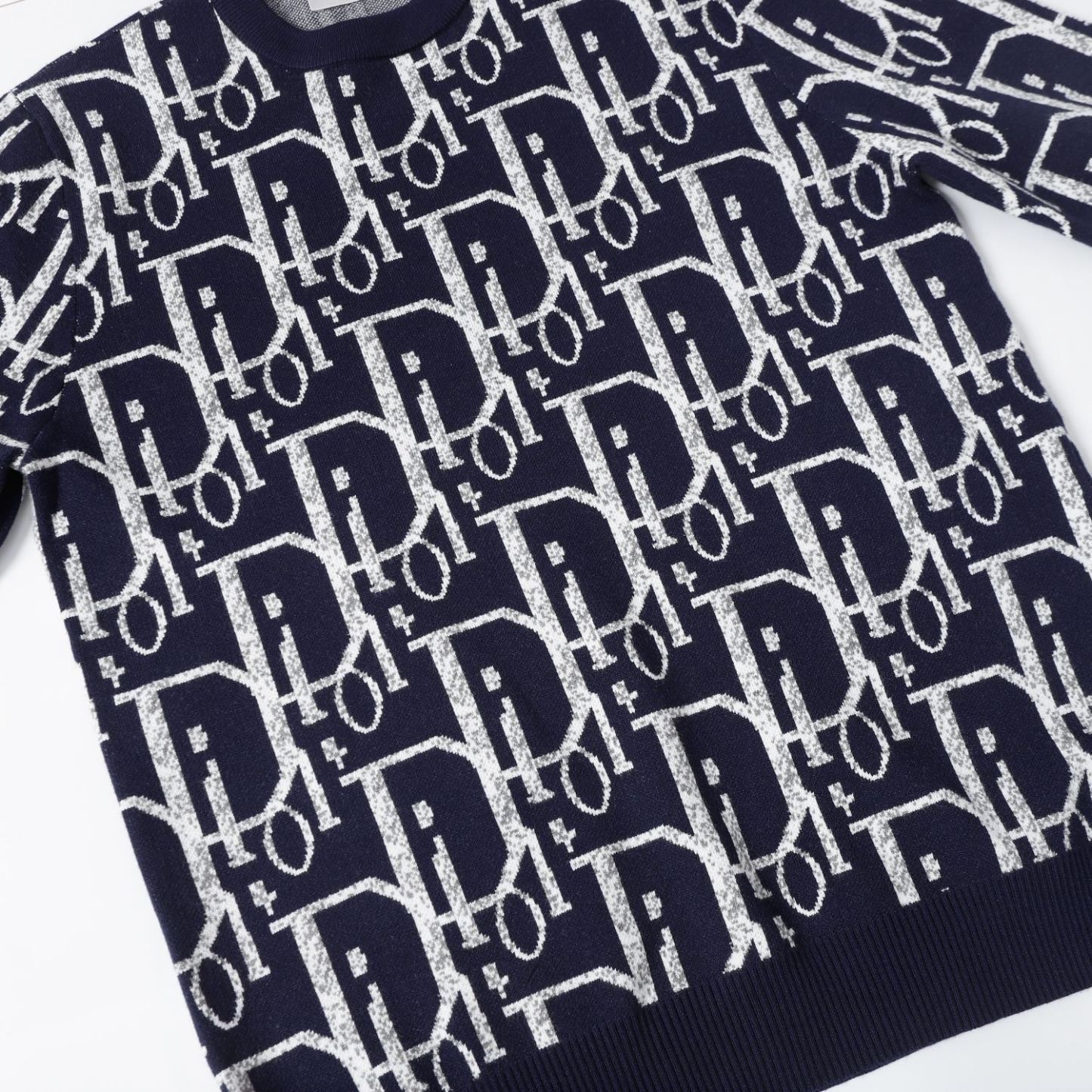 【DIOR旗艦店】ディオール セーター 男女兼用 ご好評に付き再入荷！