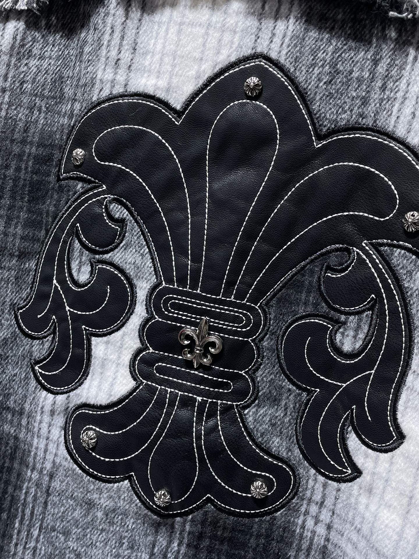 【CHROME HEARTS旗艦店】クロムハーツ ジャケット ご好評に付き再入荷！