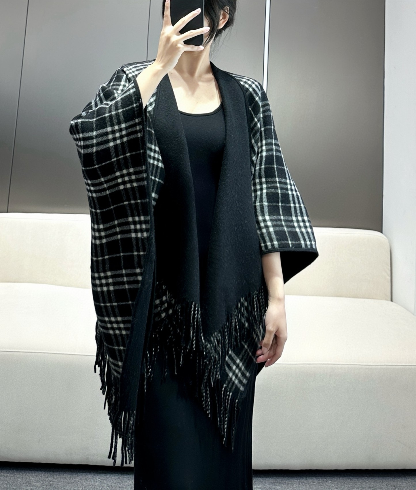 【BURBERRY旗艦店】バーバリー マント ショール ご好評に付き再入荷！