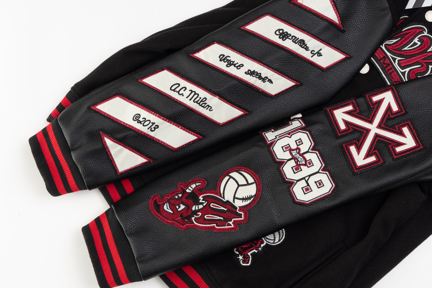 【OFF-WHITE旗艦店】野球服 ジャケット ご好評に付き再入荷！