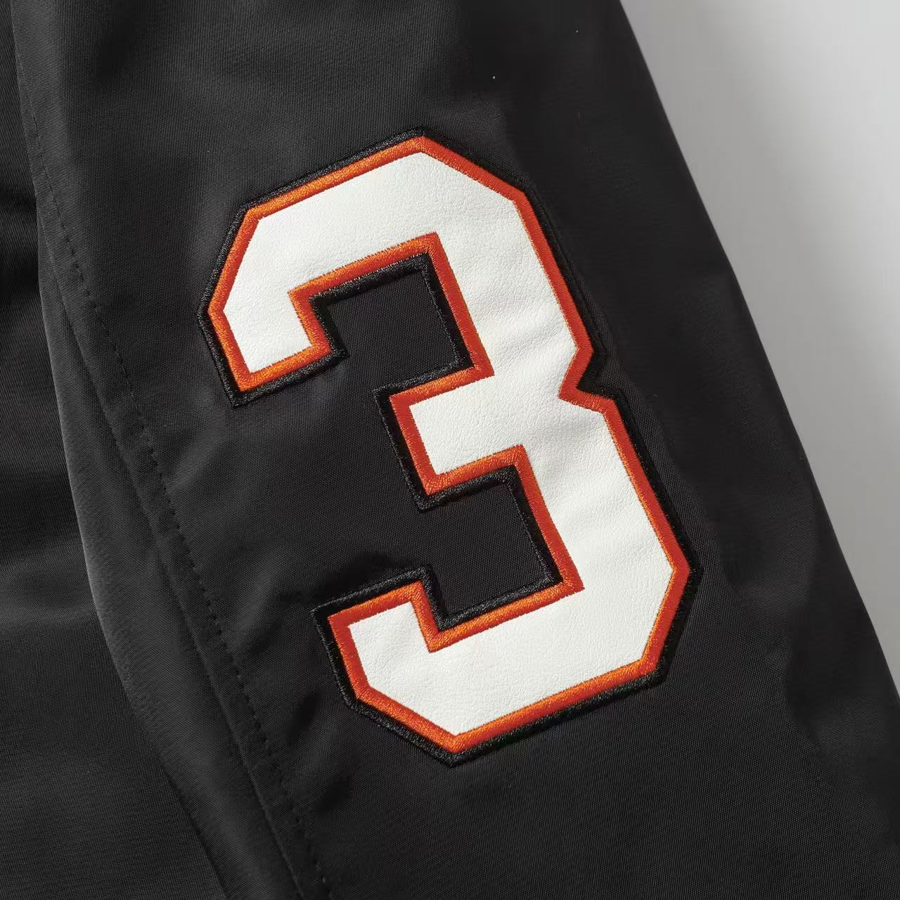 【OFF-WHITE旗艦店】野球服 ジャケット ご好評に付き再入荷！