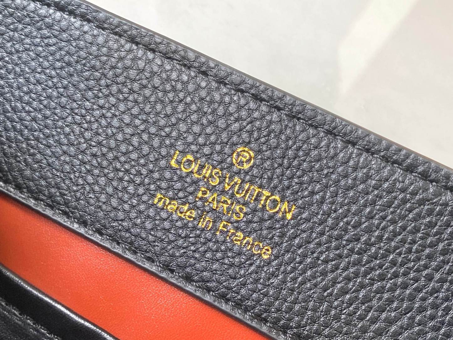 LOUIS VUITTON ルイヴィトン Capucines BB ハンドバッグ M12936