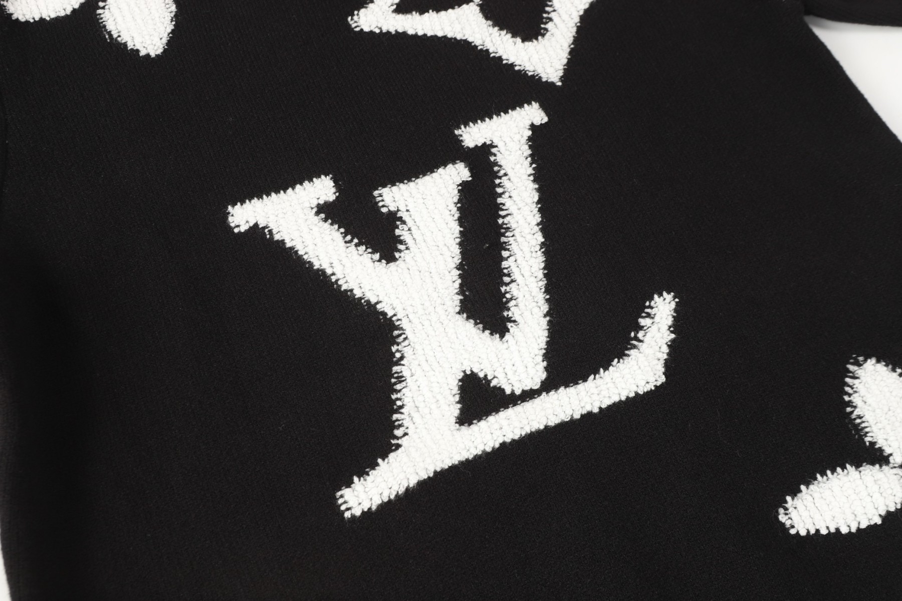 【LOUIS VUITTON旗艦店】ルイヴィトン セーター ご好評に付き再入荷！