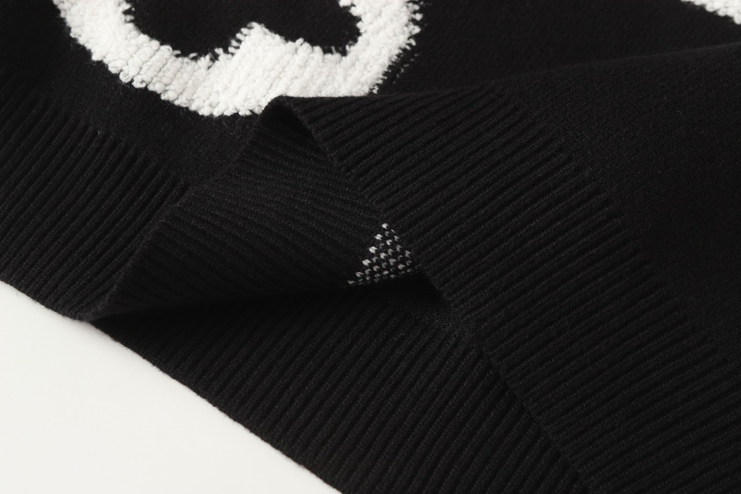 【LOUIS VUITTON旗艦店】ルイヴィトン セーター ご好評に付き再入荷！