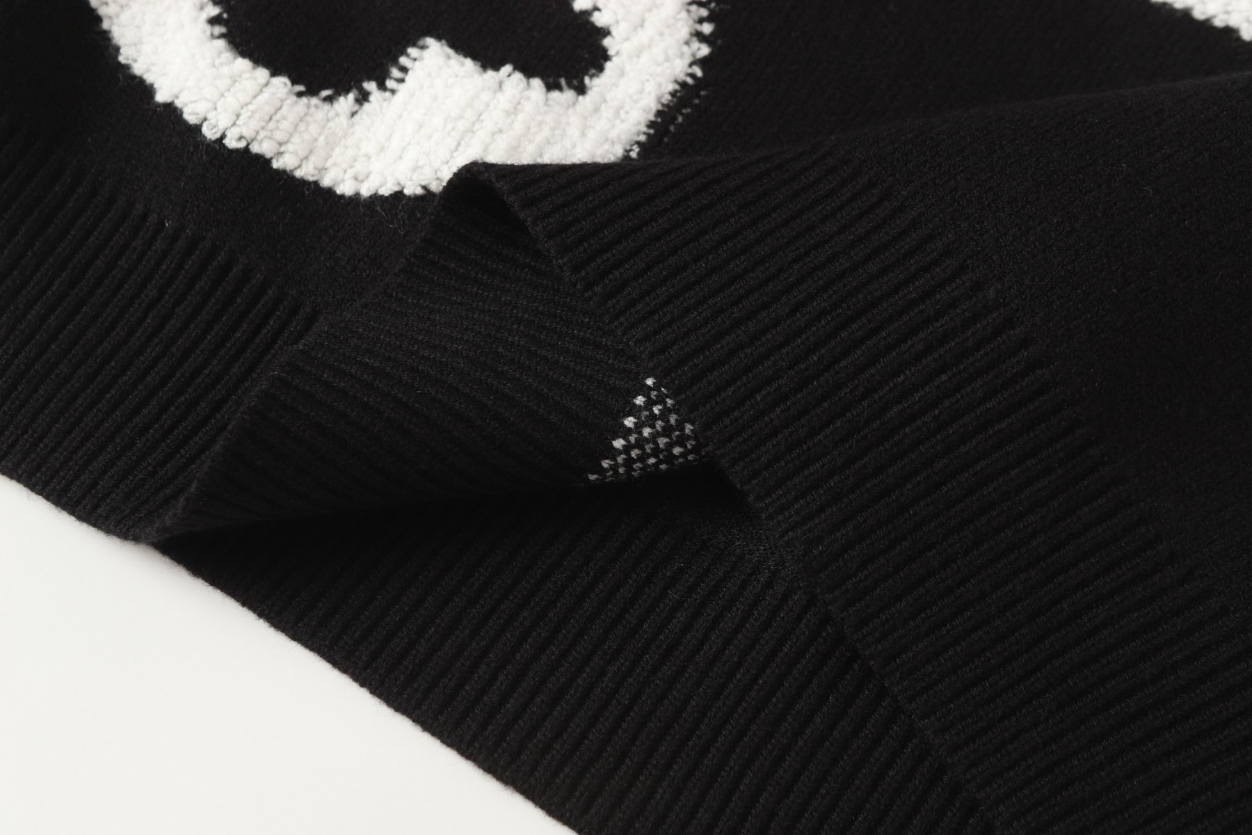 【LOUIS VUITTON旗艦店】ルイヴィトン セーター ご好評に付き再入荷！