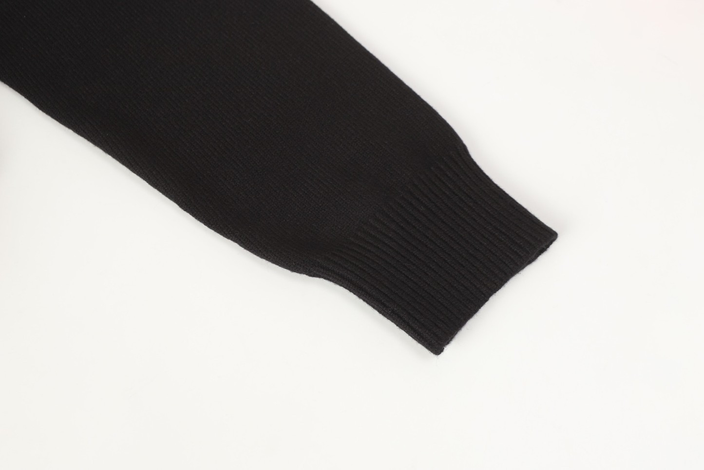 【LOUIS VUITTON旗艦店】ルイヴィトン セーター ご好評に付き再入荷！