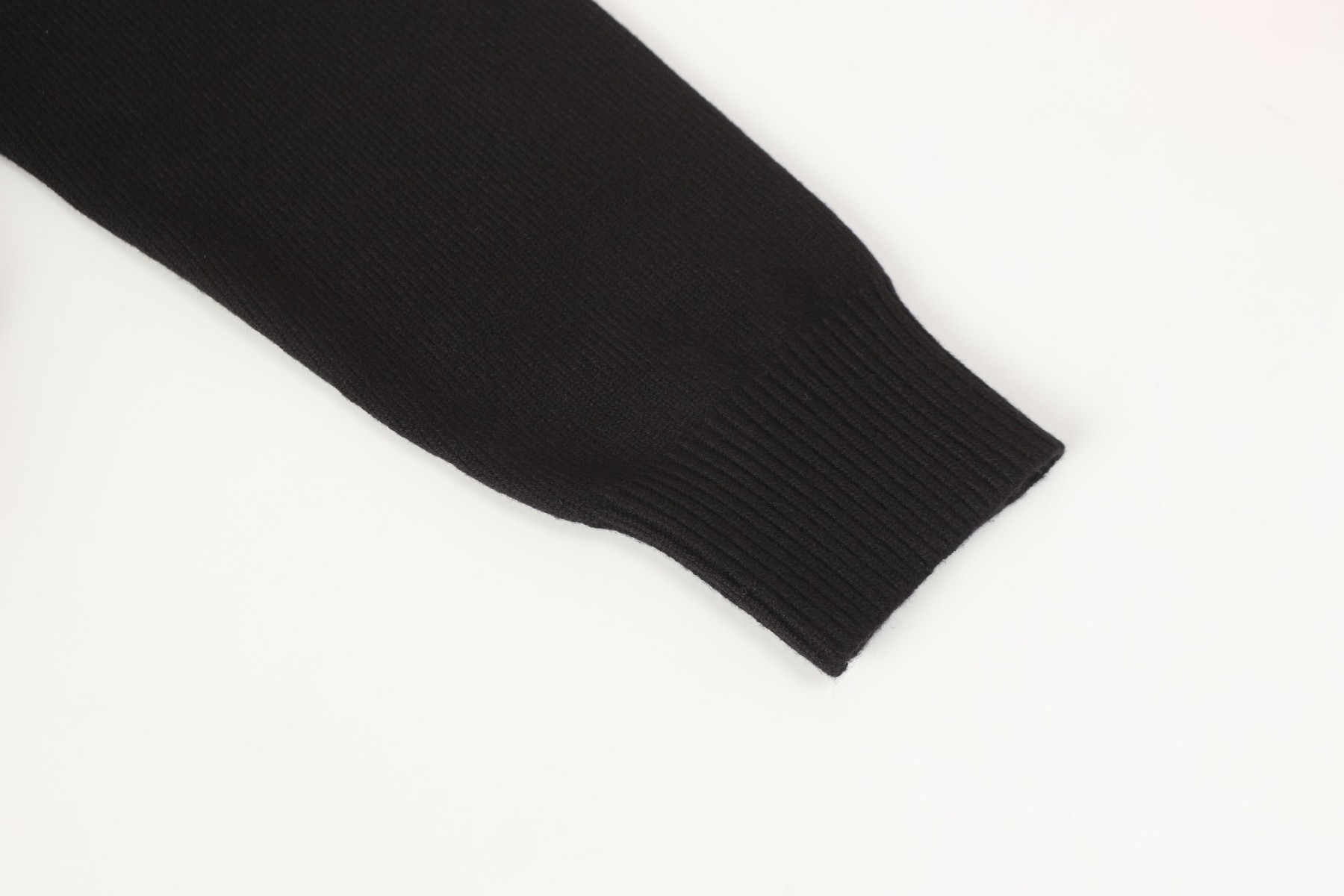 【LOUIS VUITTON旗艦店】ルイヴィトン セーター ご好評に付き再入荷！