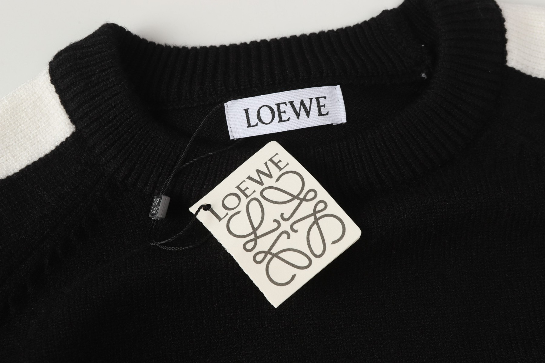 【LOEWE旗艦店】ロエベ セーター 男女兼用 ご好評に付き再入荷！