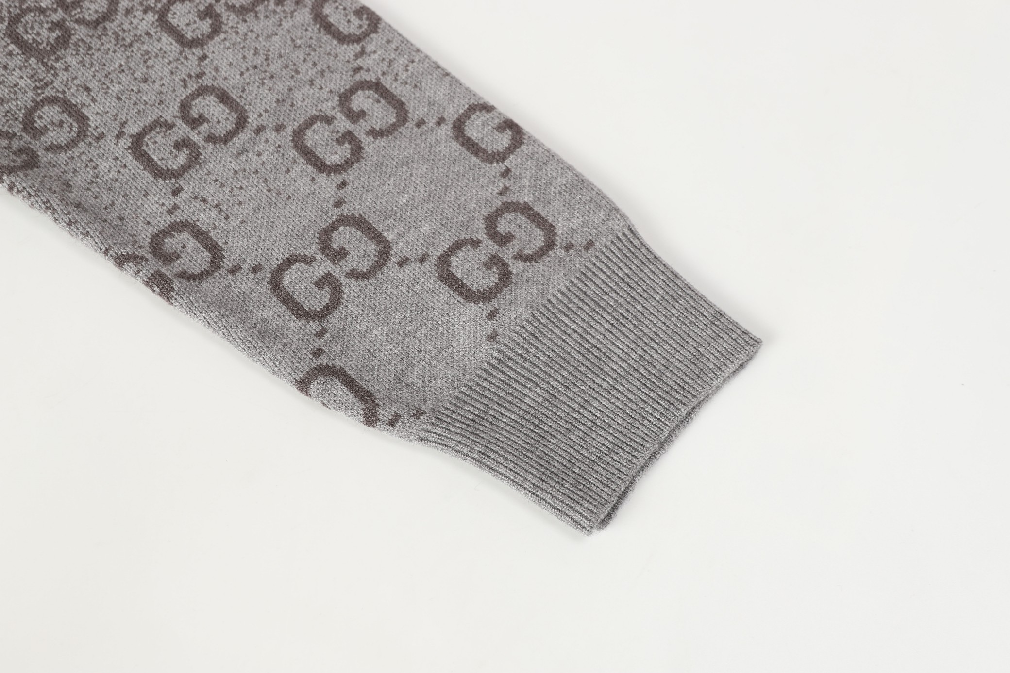 【GUCCI旗艦店】グッチ セーター 男女兼用 ご好評に付き再入荷！