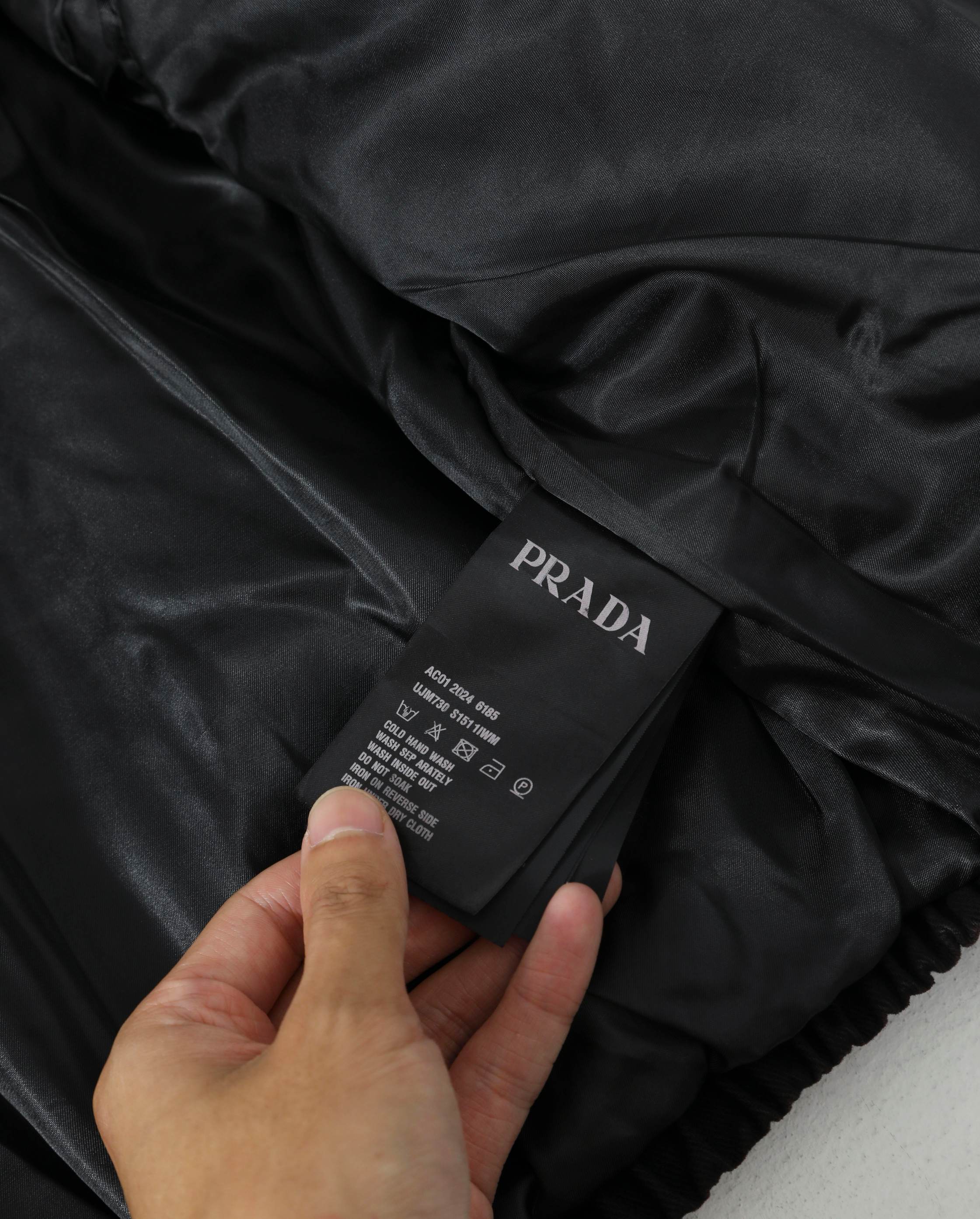 【PRADA旗艦店】プラダ ジャケット ご好評に付き再入荷！