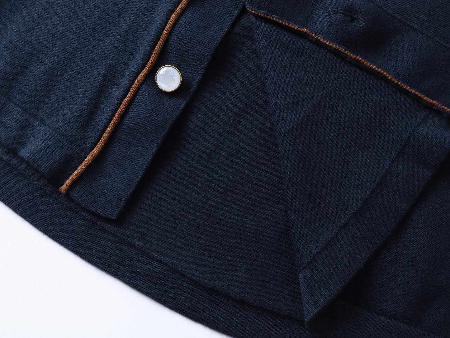 【LOUIS VUITTON x NIGO】ルイヴィトン セーター 男女兼用 ご好評に付き再入荷！