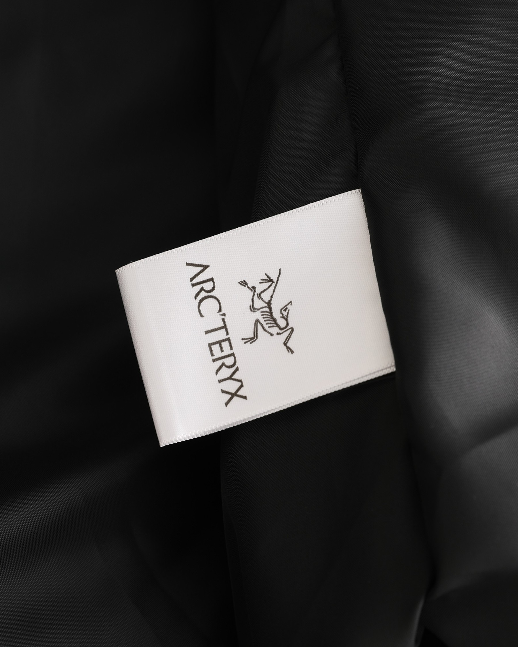 【ARC'TERYX旗艦店】ダウンジャケット 男女兼用 ご好評に付き再入荷！