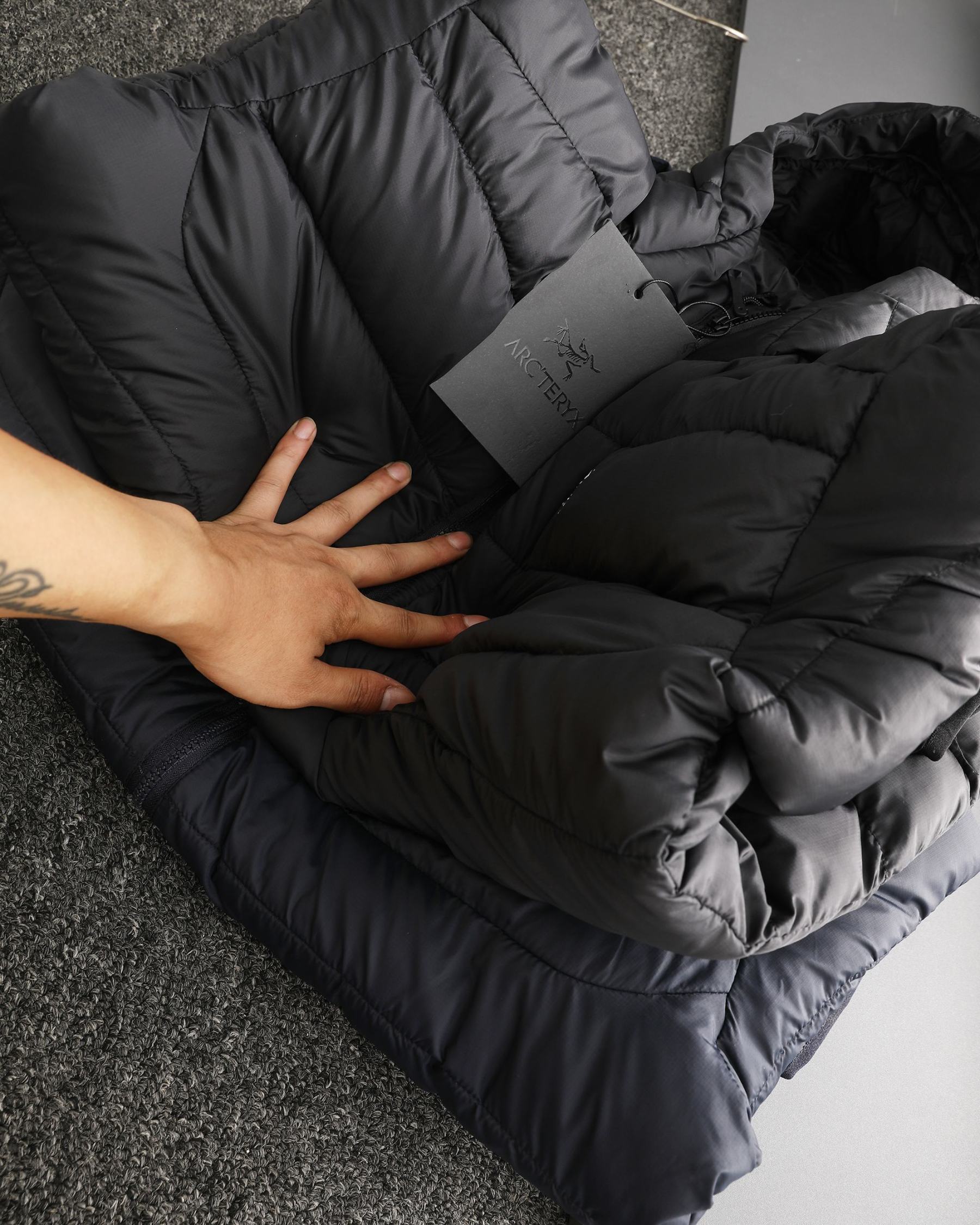 【ARC'TERYX旗艦店】ダウンジャケット 男女兼用 ご好評に付き再入荷！
