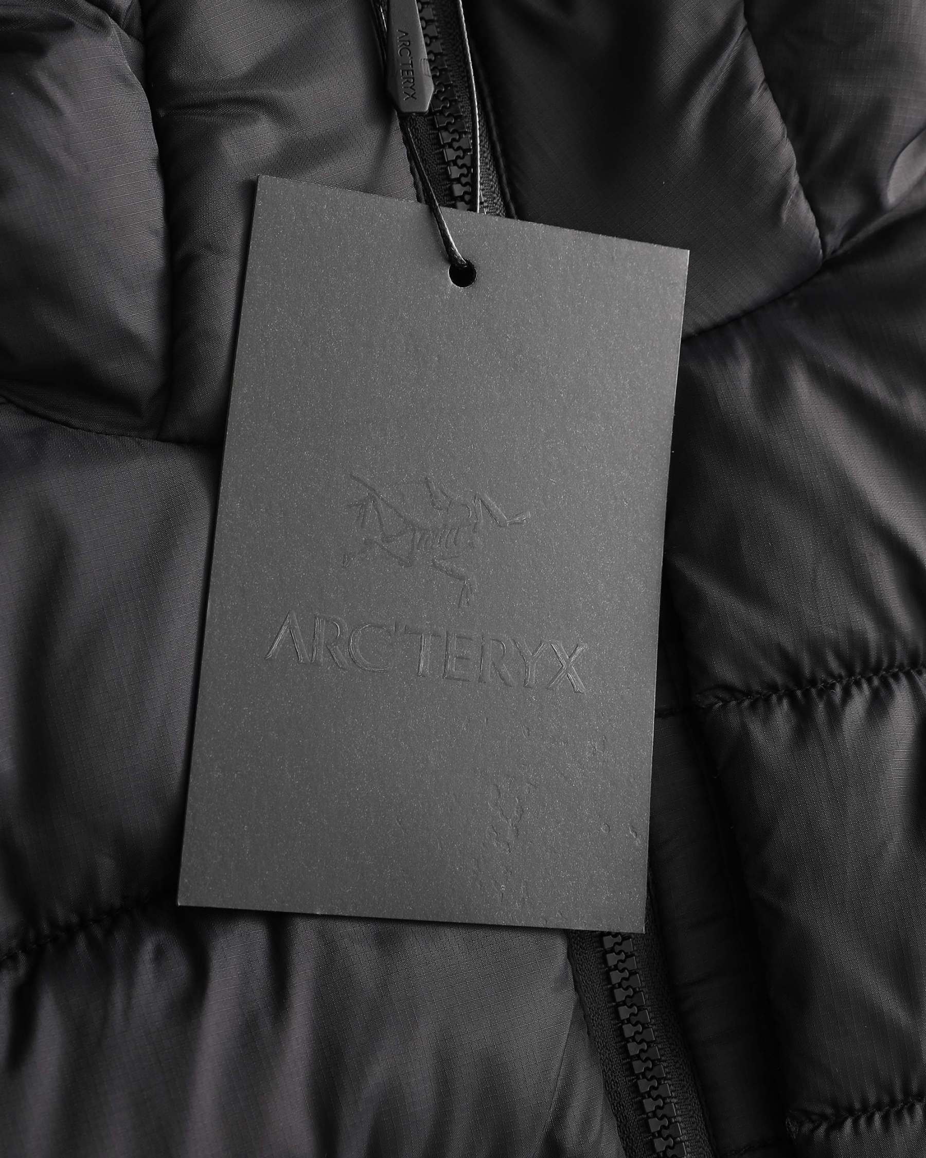 【ARC'TERYX旗艦店】ダウンジャケット 男女兼用 ご好評に付き再入荷！