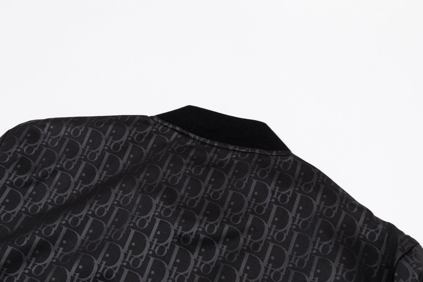 【DIOR公式旗艦店】ディオール ジャケット ご好評に付き再入荷！