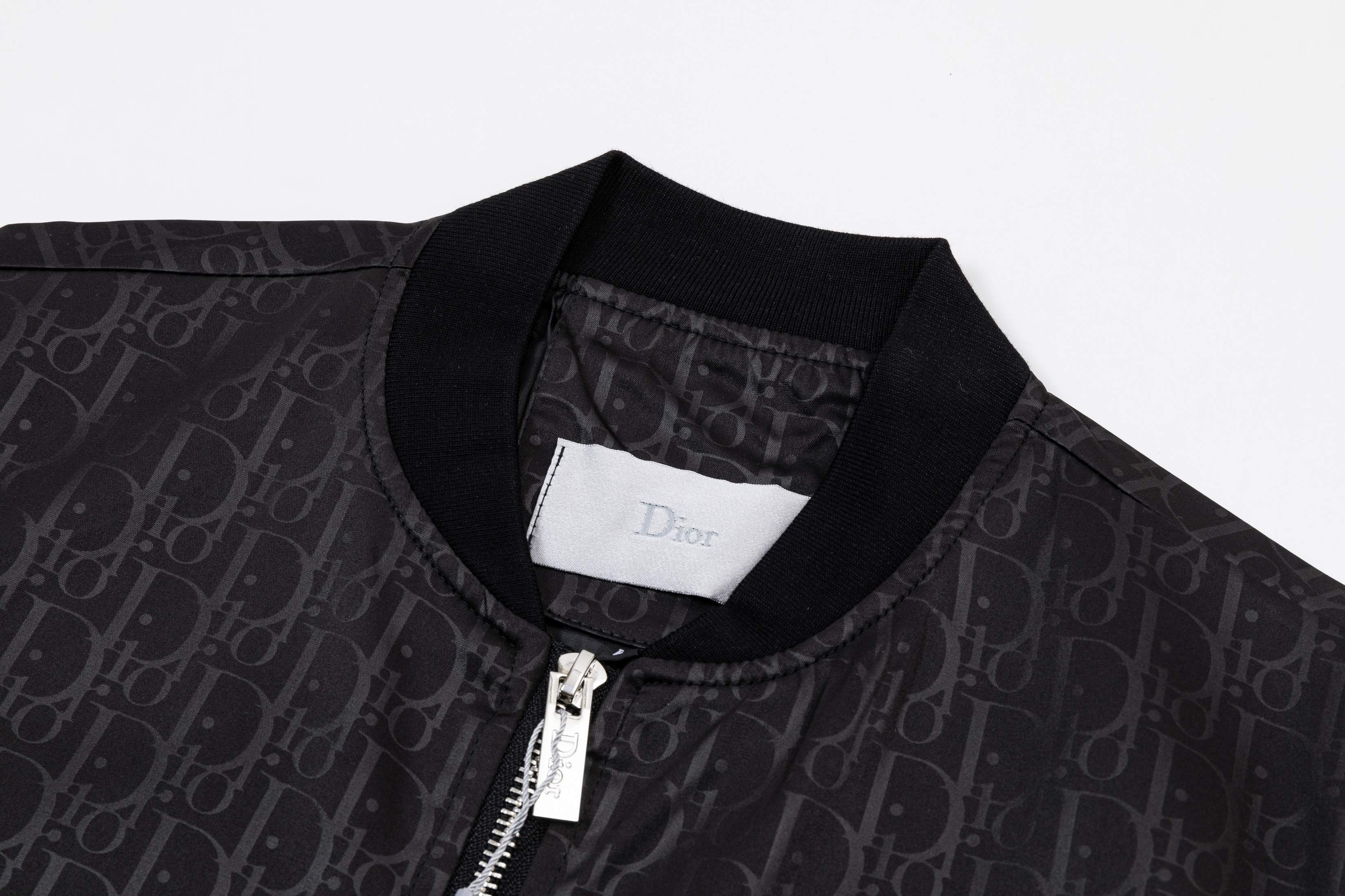 【DIOR公式旗艦店】ディオール ジャケット ご好評に付き再入荷！