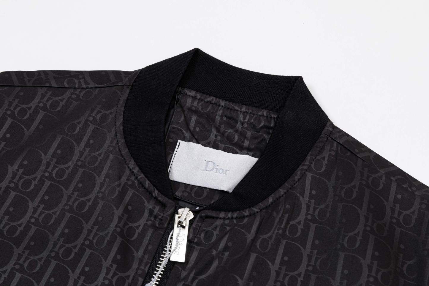 【DIOR公式旗艦店】ディオール ジャケット ご好評に付き再入荷！