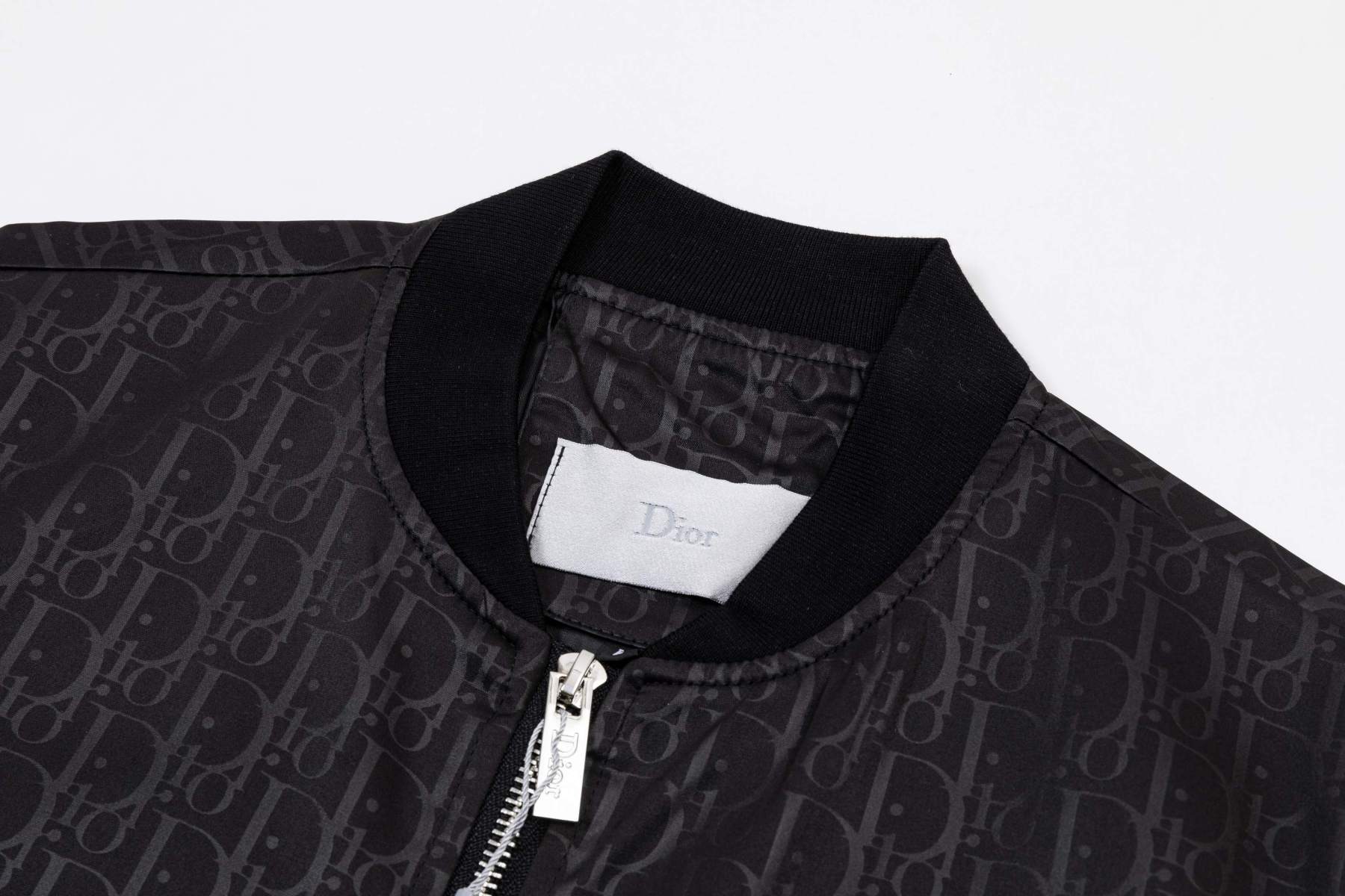 【DIOR公式旗艦店】ディオール ジャケット ご好評に付き再入荷！