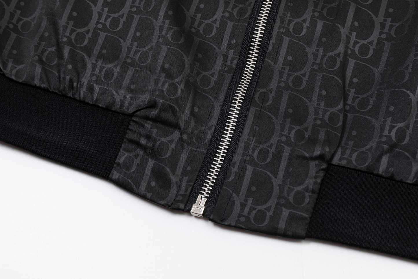 【DIOR公式旗艦店】ディオール ジャケット ご好評に付き再入荷！