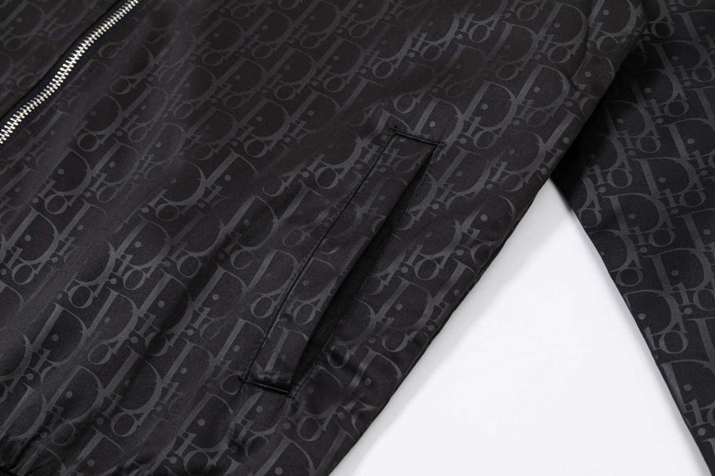 【DIOR公式旗艦店】ディオール ジャケット ご好評に付き再入荷！