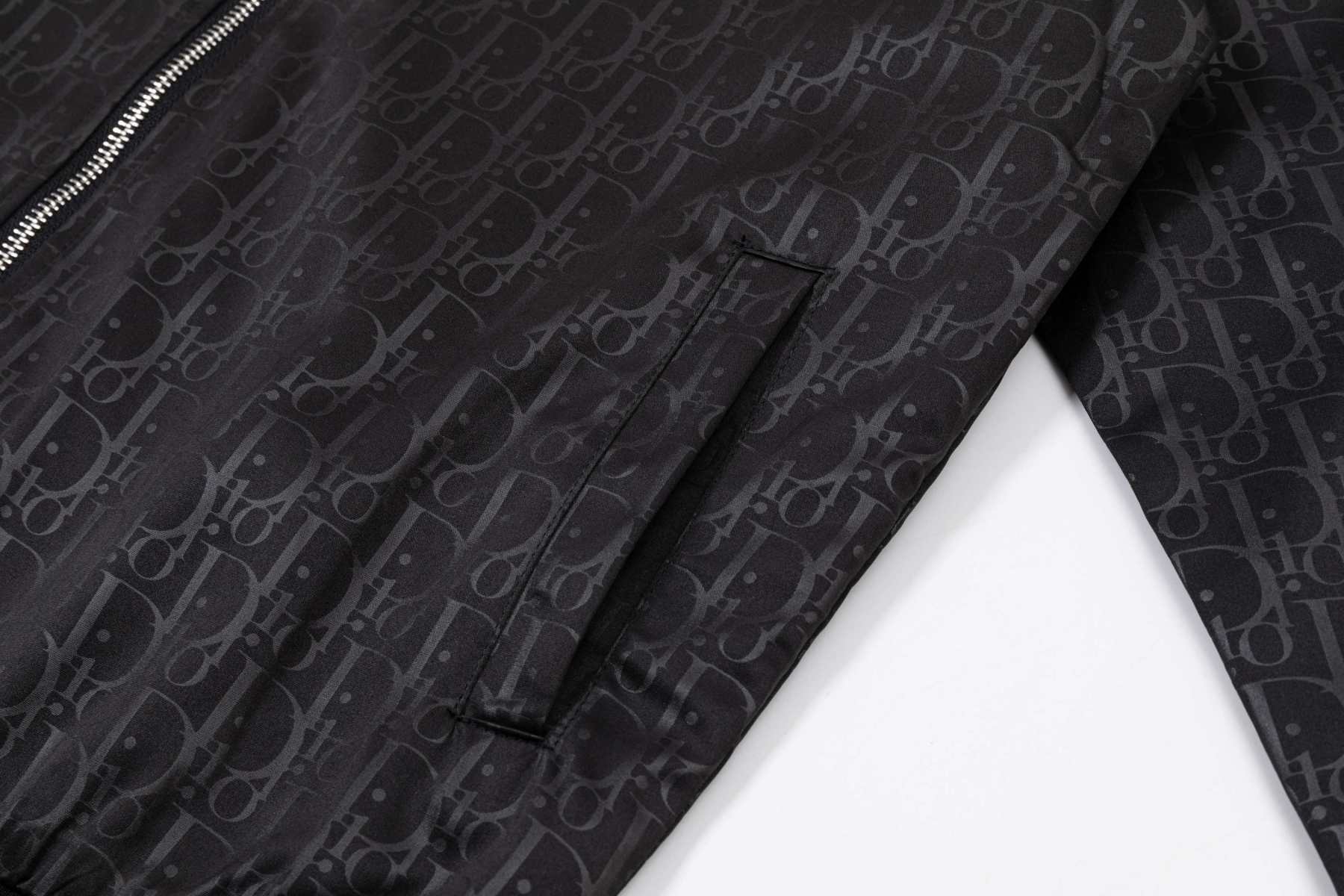 【DIOR公式旗艦店】ディオール ジャケット ご好評に付き再入荷！