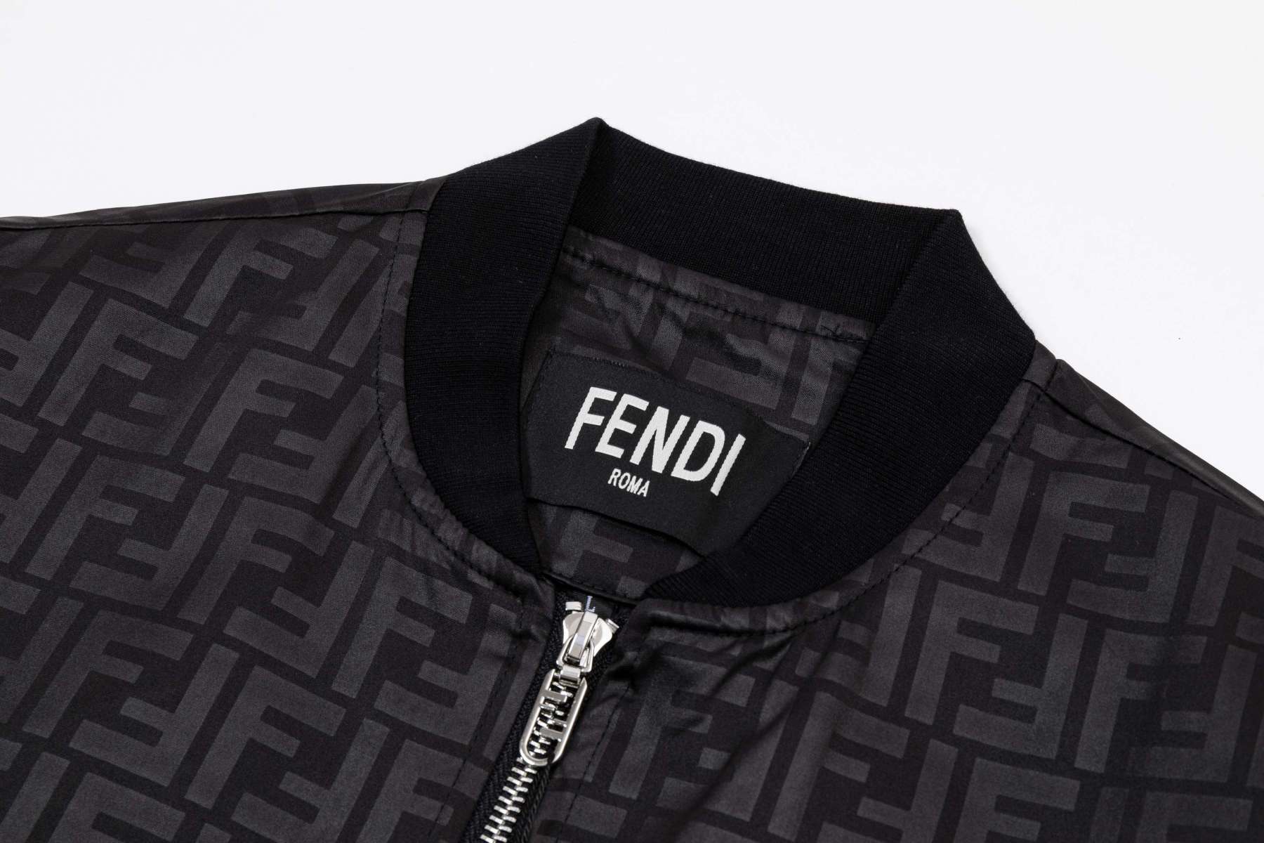 【FENDI旗艦店】フェンディ ジャケット 、ご好評に付き再入荷！
