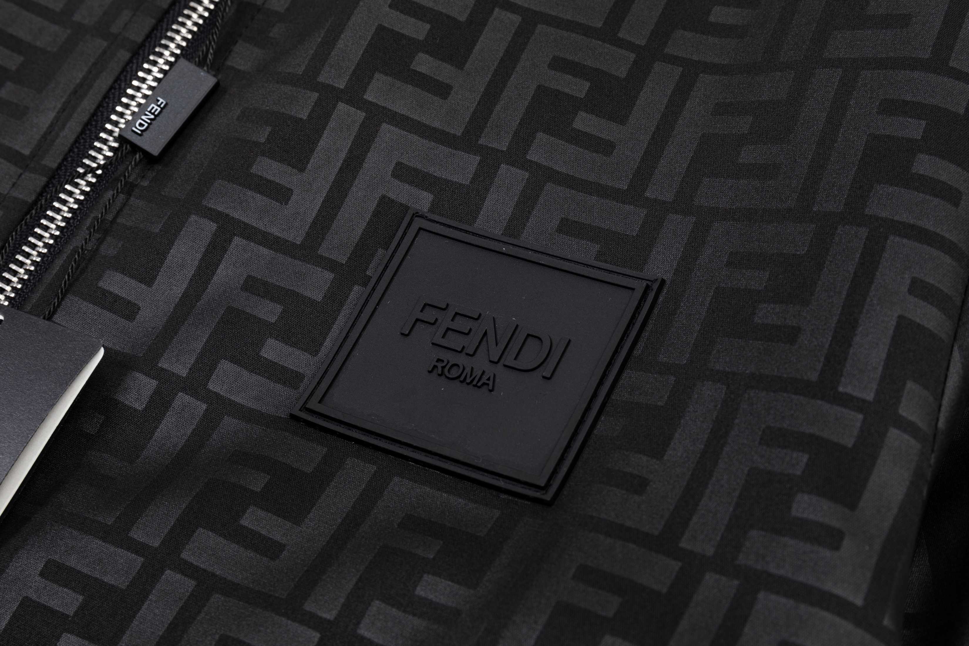 【FENDI旗艦店】フェンディ ジャケット 、ご好評に付き再入荷！