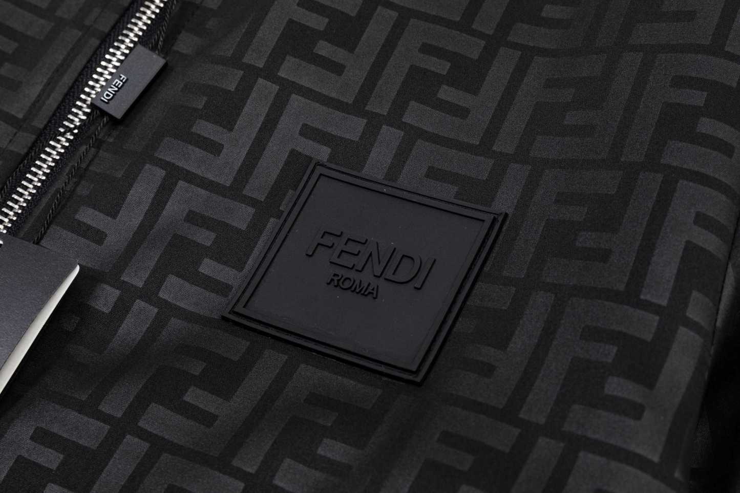 【FENDI旗艦店】フェンディ ジャケット 、ご好評に付き再入荷！