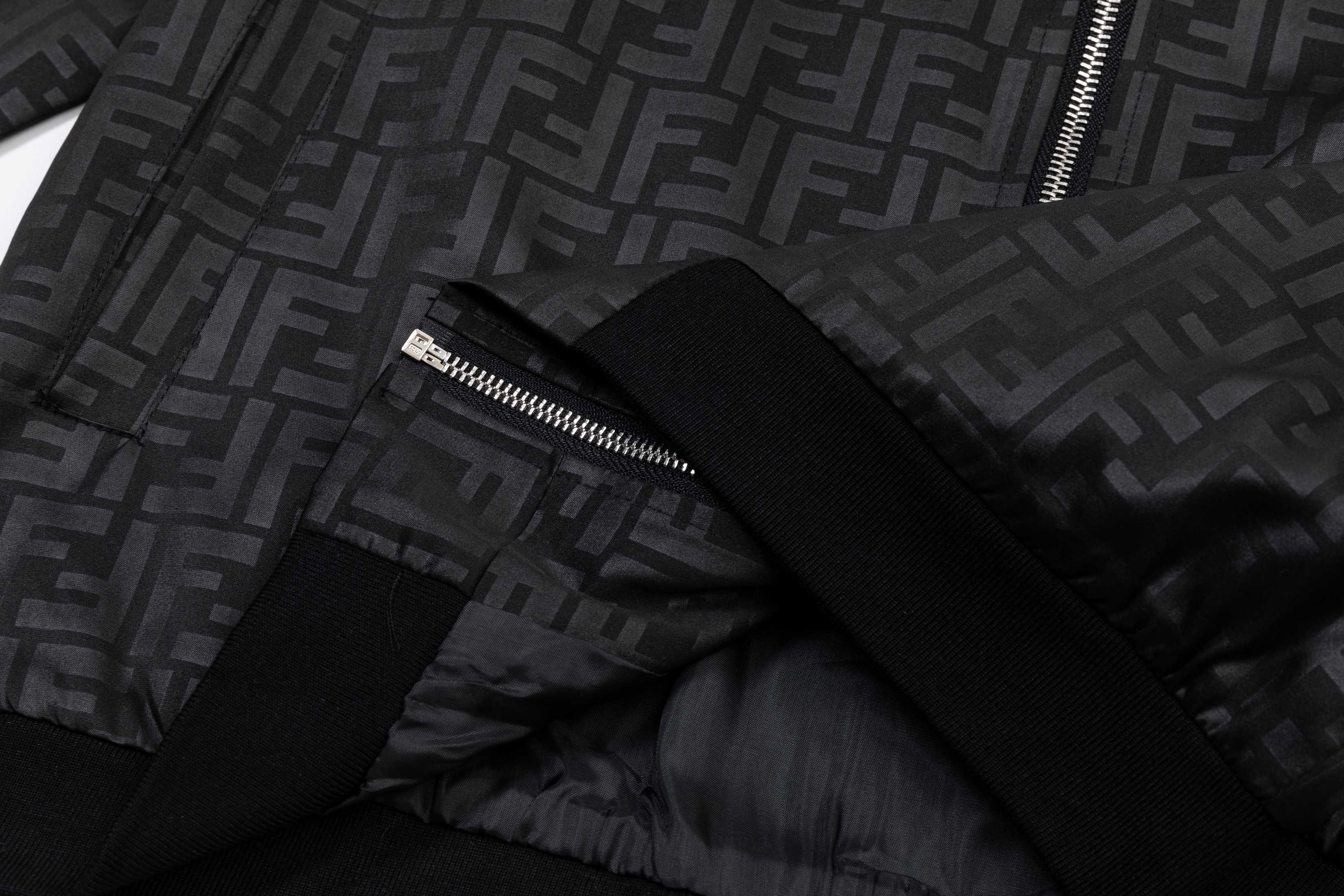 【FENDI旗艦店】フェンディ ジャケット 、ご好評に付き再入荷！