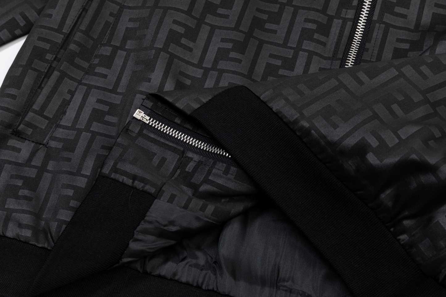 【FENDI旗艦店】フェンディ ジャケット 、ご好評に付き再入荷！