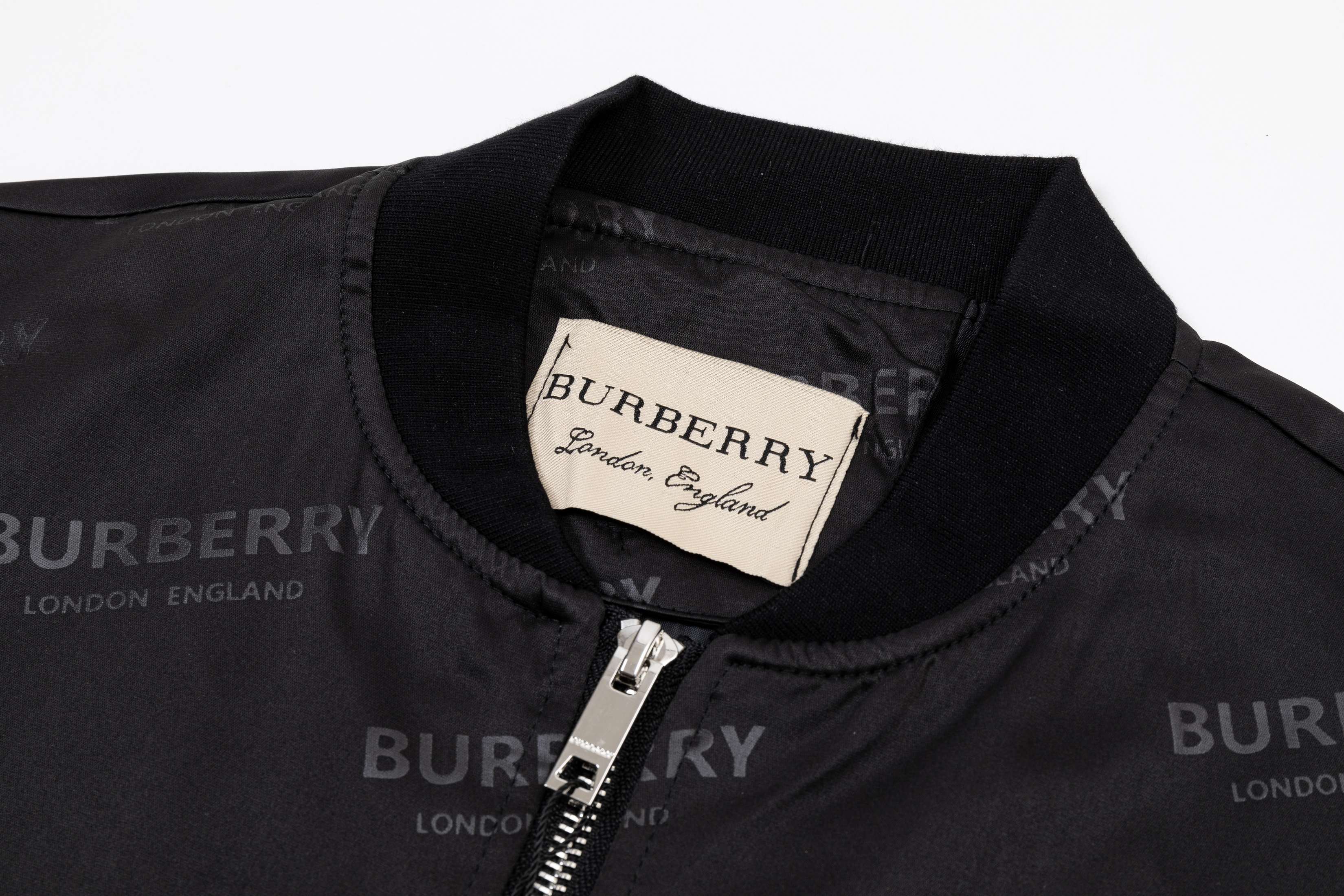 【BURBERRY旗艦店】バーバリー ジャケット 、ご好評に付き再入荷！