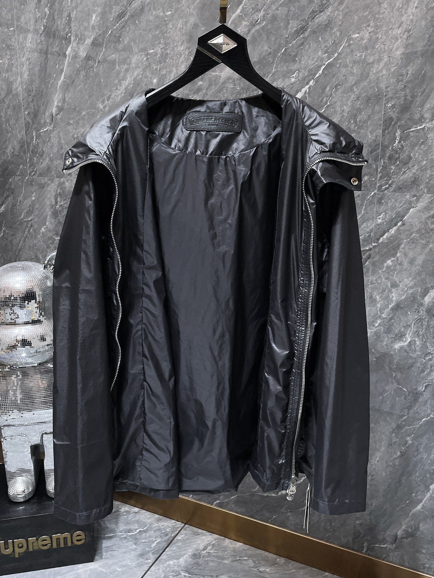 【CHROME HEARTS旗艦店】クロムハーツ ジャケット ご好評に付き再入荷！