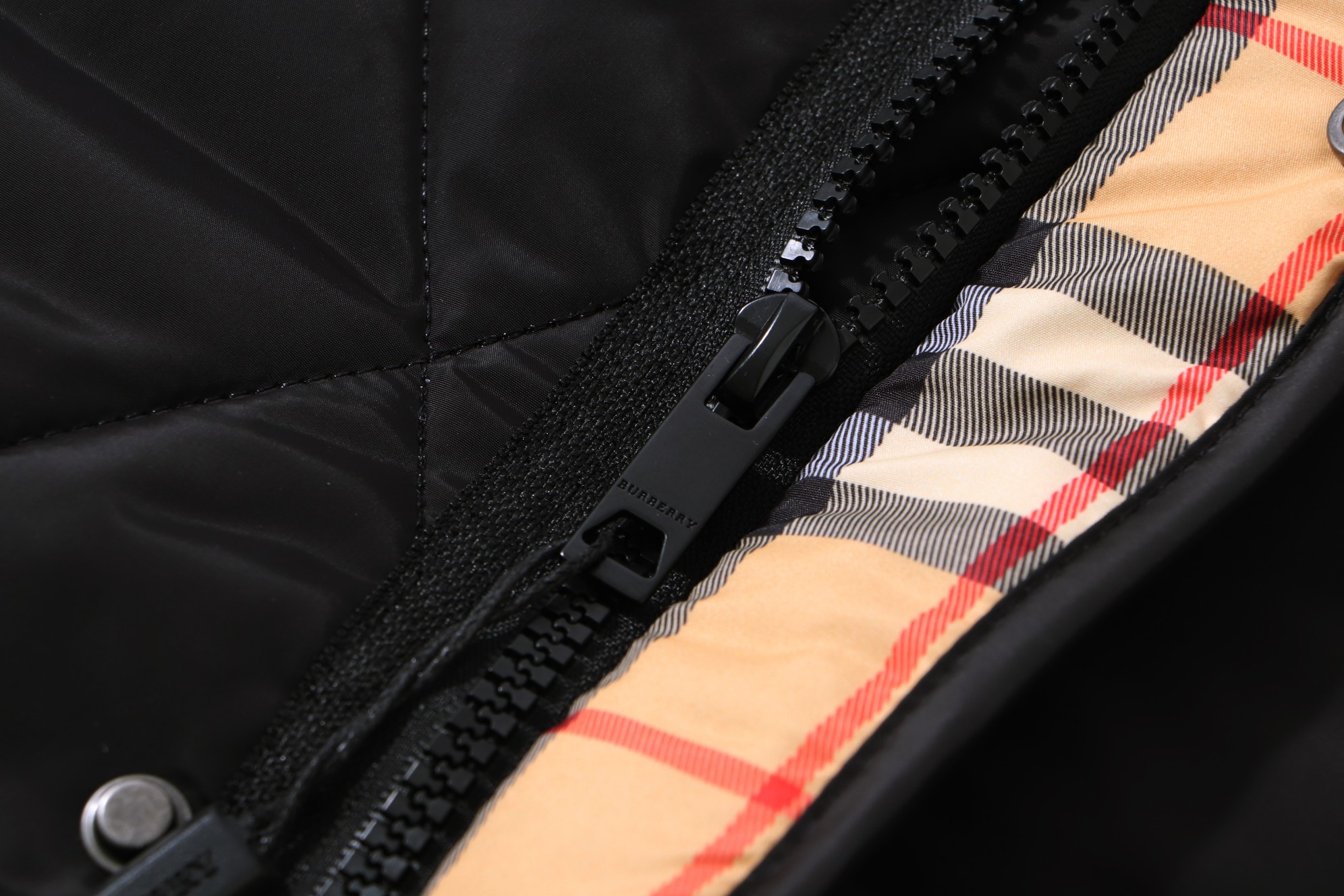 【BURBERRY旗艦店】バーバリー ジャケット 、ご好評に付き再入荷！