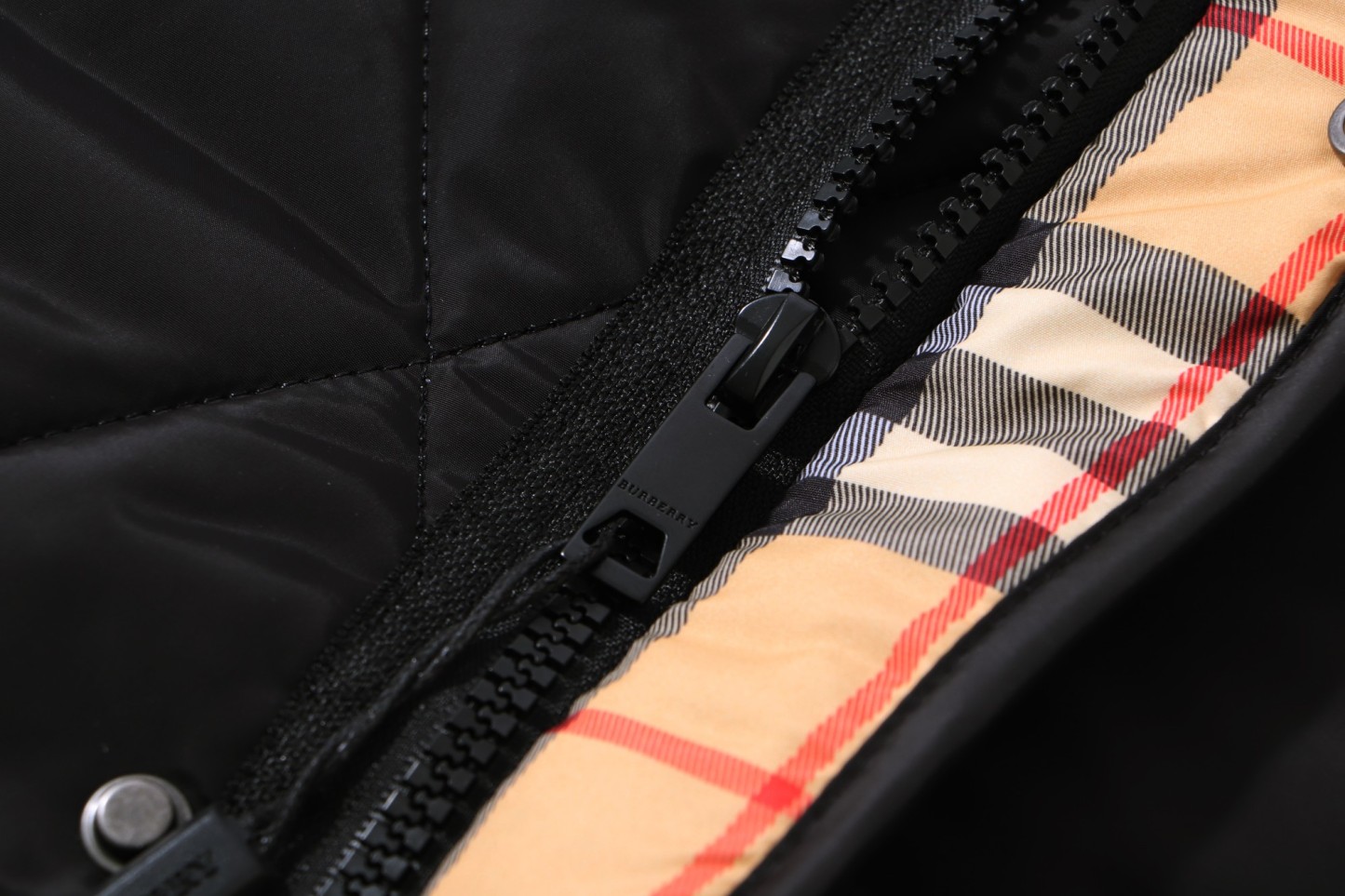 【BURBERRY旗艦店】バーバリー ジャケット 、ご好評に付き再入荷！