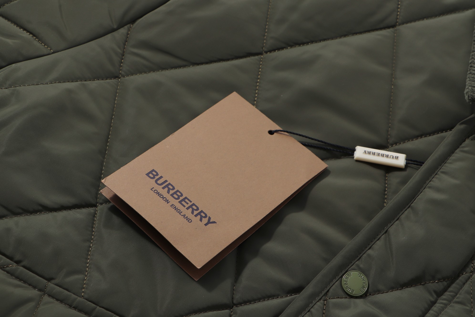 【BURBERRY旗艦店】バーバリー ジャケット 、ご好評に付き再入荷！