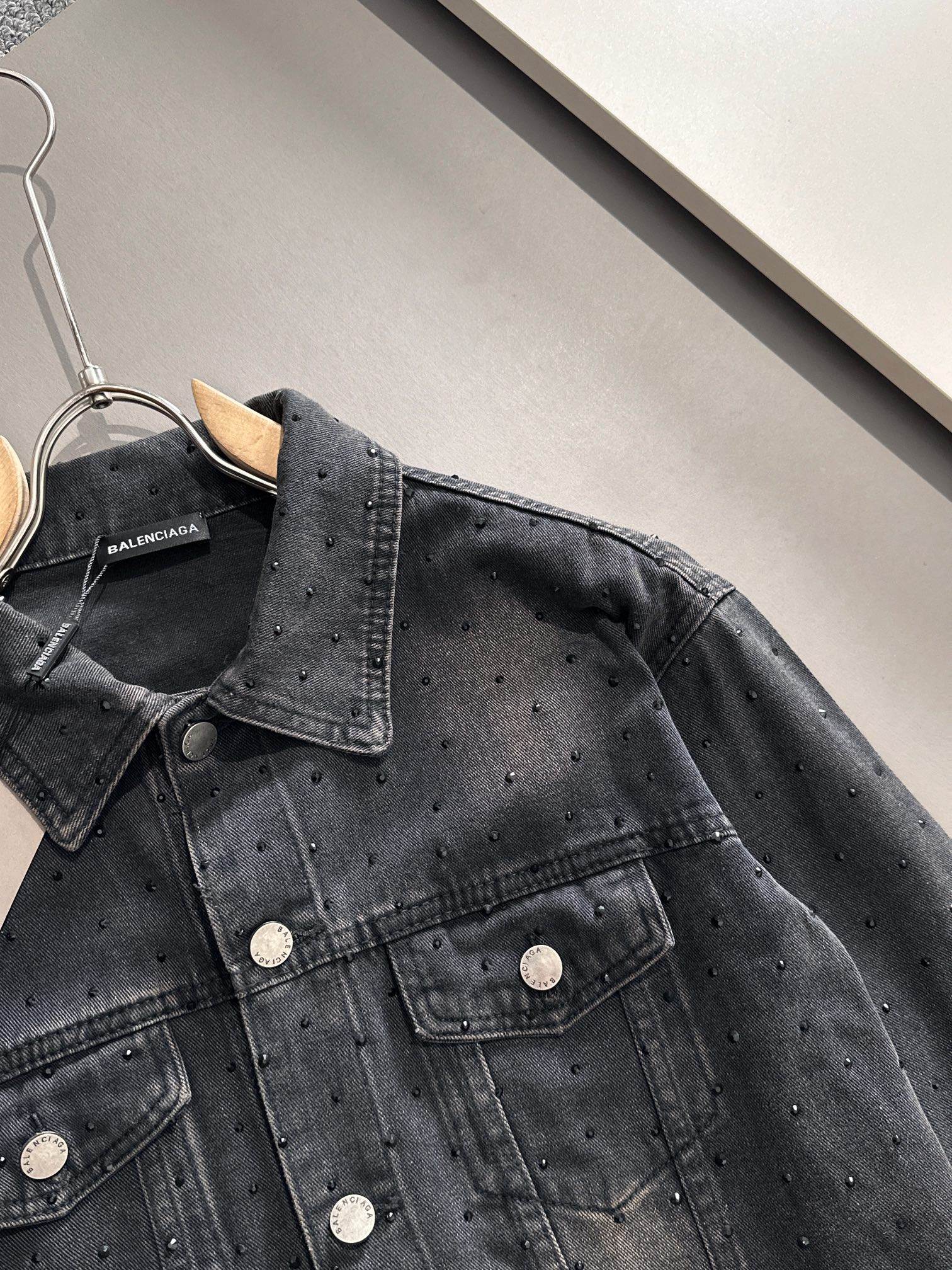 【BALENCIAGA公式旗艦店】バレンシアガ デニムジャケット ご好評に付き再入荷！