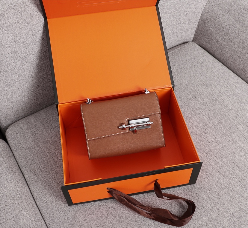 HERMES☆バッグ《ヴェルー》チェーン ミニ ポシェット カーフ
